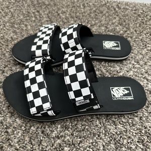 Women’s vans ultra Cush slides size 8.5